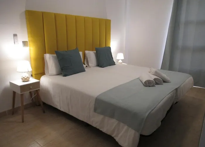 Bristol Likehome, By Comfortable Luxury